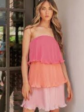 Strut & Bolt Pleated Tiered Strapless Mini Dress L